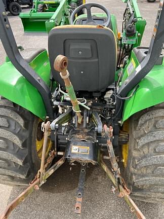 Image of John Deere 3038E equipment image 3