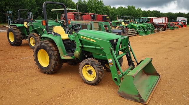 Image of John Deere 3038E equipment image 2