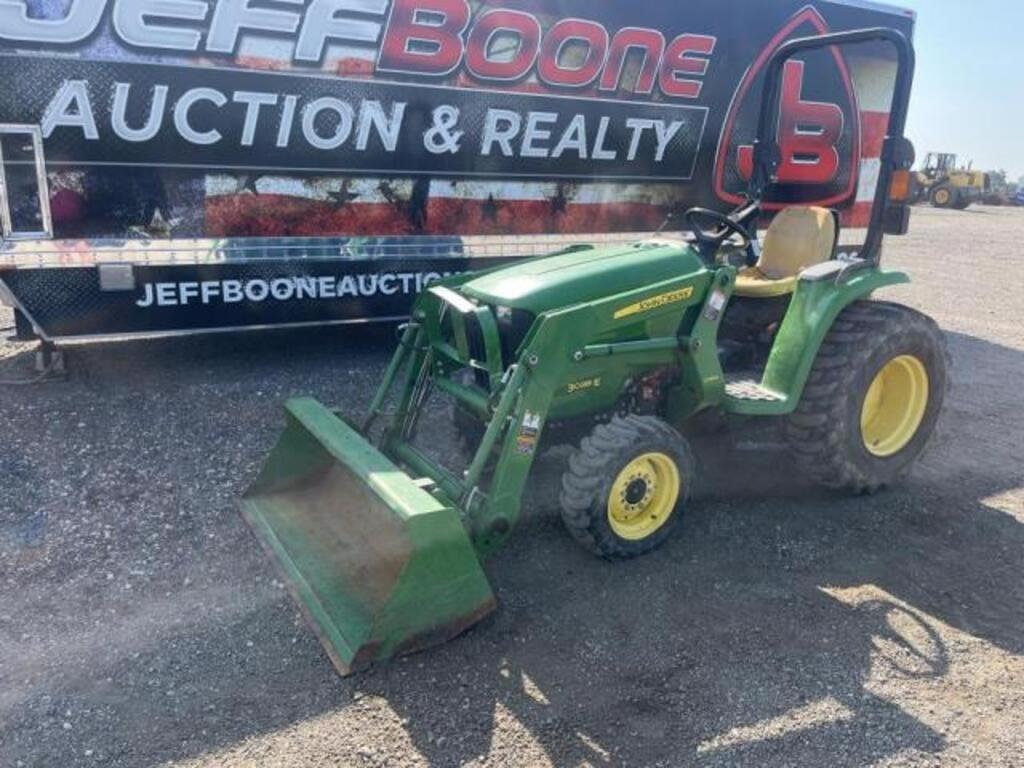 Image of John Deere 3038E Primary image