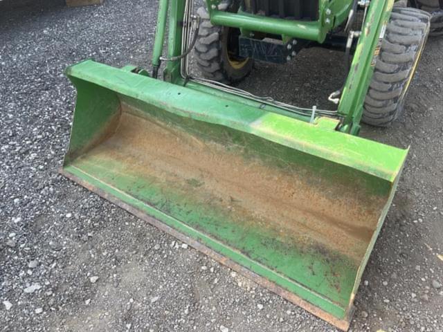 Image of John Deere 3038E equipment image 4