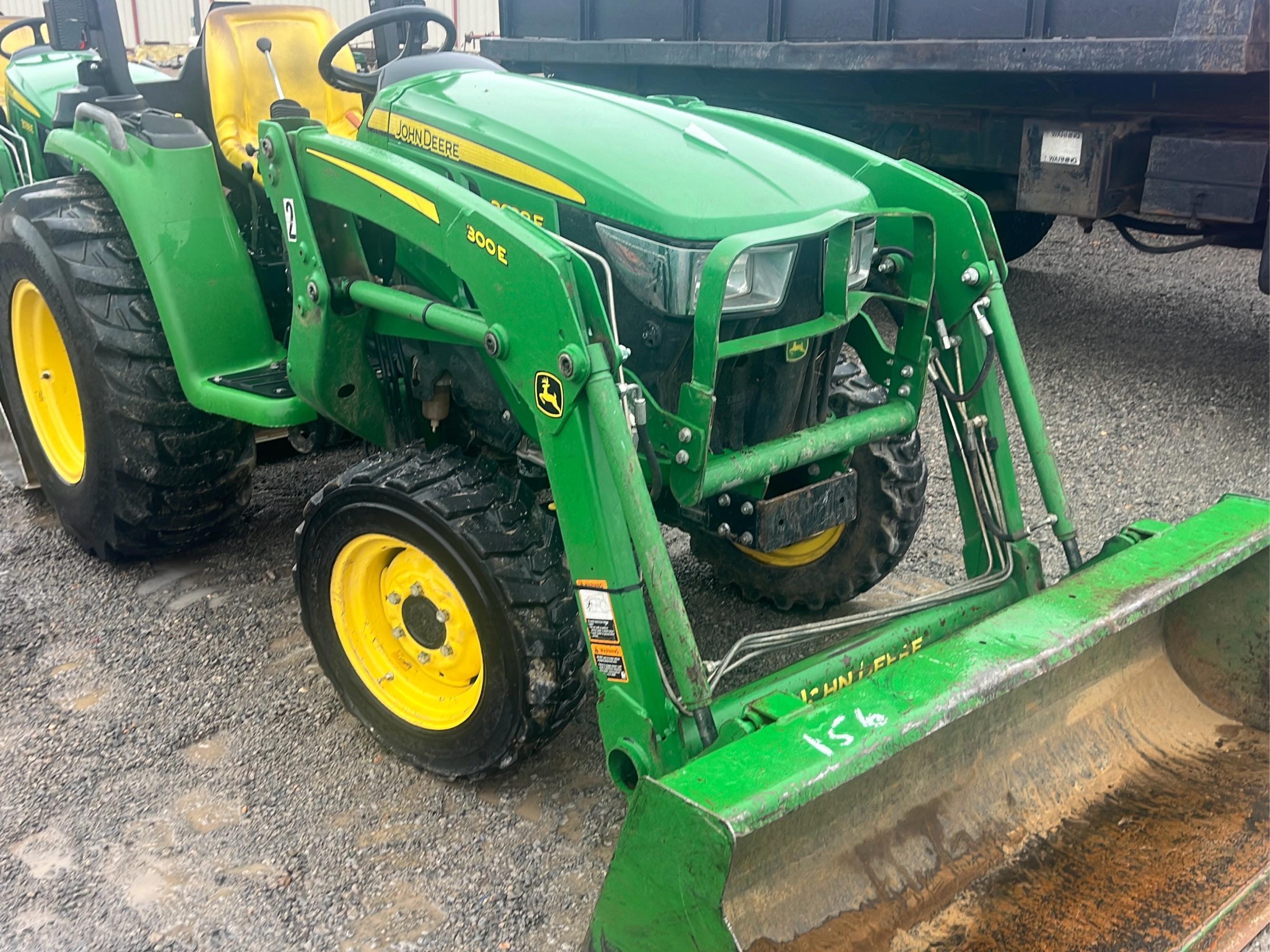 Main image John Deere 3038E