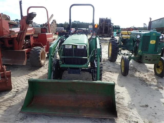 Image of John Deere 3038E equipment image 1