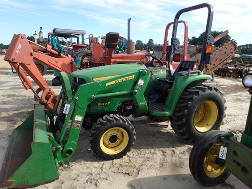 Image of John Deere 3038E Primary image