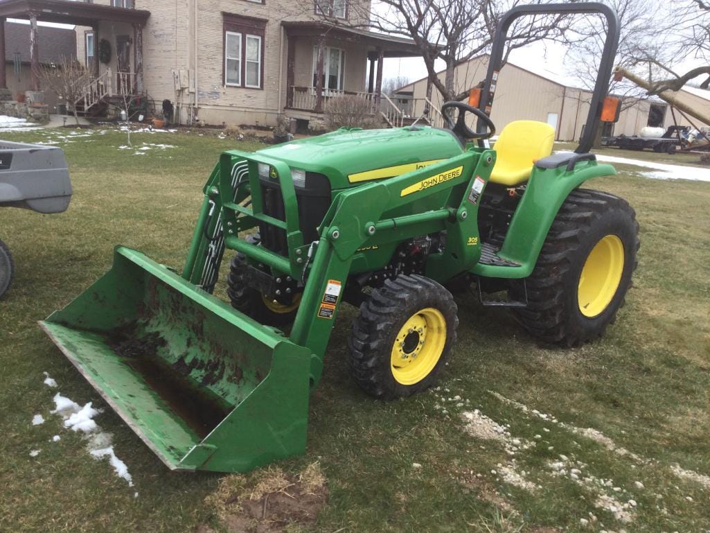 Main image John Deere 3038E