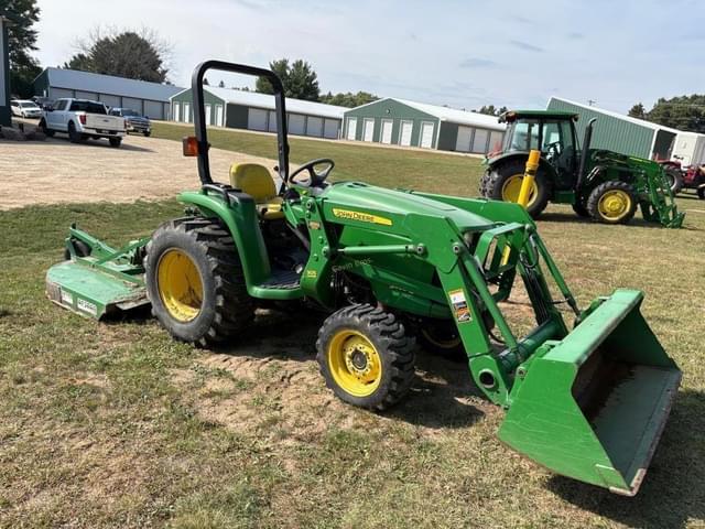 Image of John Deere 3038E equipment image 2