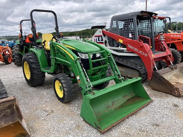 Image of John Deere 3039R equipment image 1