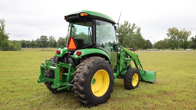 Image of John Deere 4044R equipment image 4