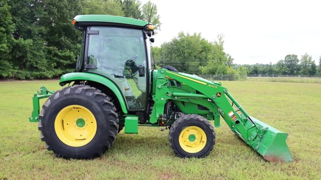 Image of John Deere 4044R equipment image 3