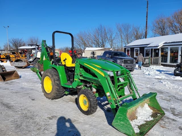 Image of John Deere 3039R equipment image 2