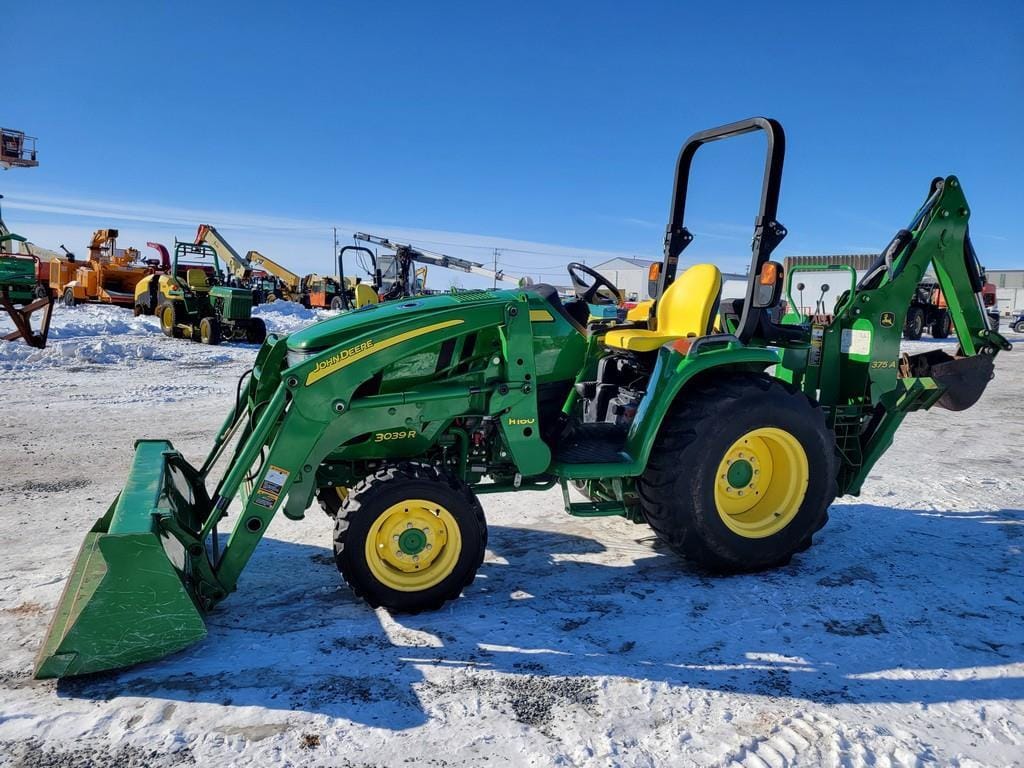John Deere 3039R Equipment Image0
