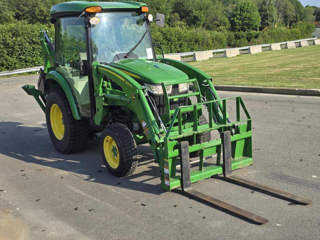 Image of John Deere 3039R equipment image 2