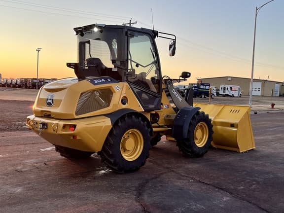 Image of John Deere 304G equipment image 4