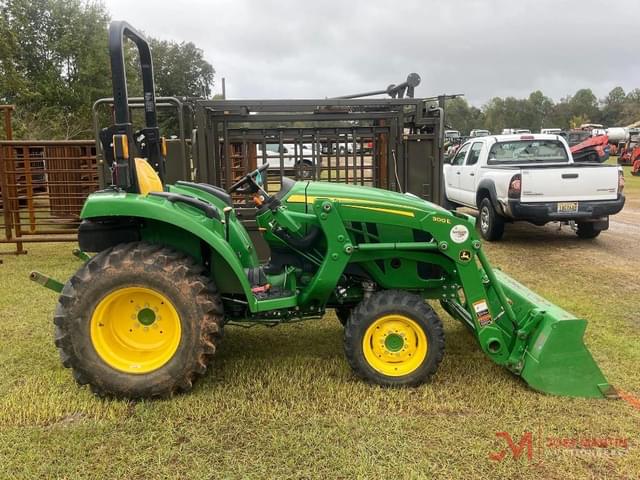 Image of John Deere 3043D equipment image 4