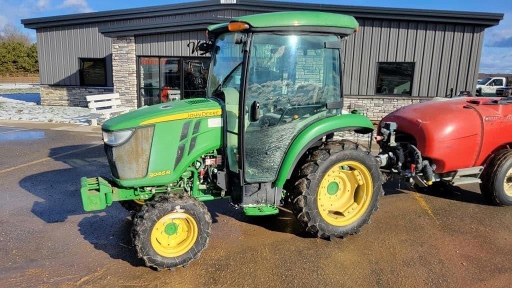 Image of John Deere 3046R Primary image
