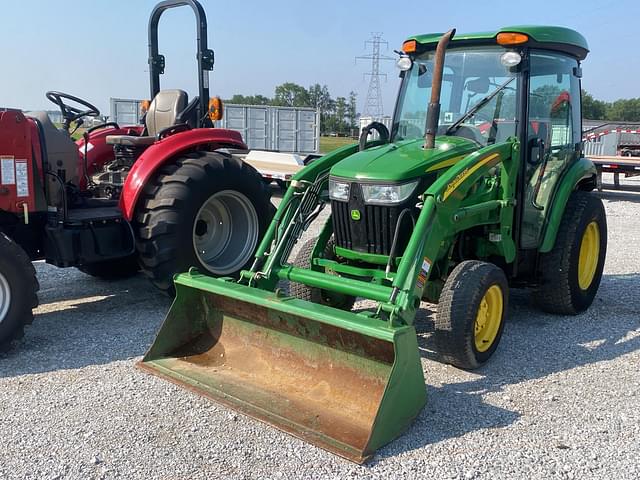 Image of John Deere 3046R equipment image 1