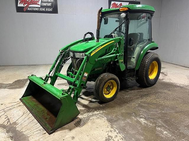 Image of John Deere 3046R equipment image 1