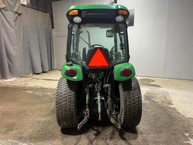 Image of John Deere 3046R equipment image 3