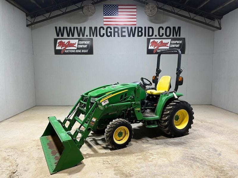 John Deere 3046R Equipment Image0