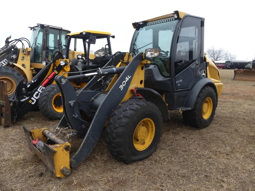 John Deere 304H Equipment Image0