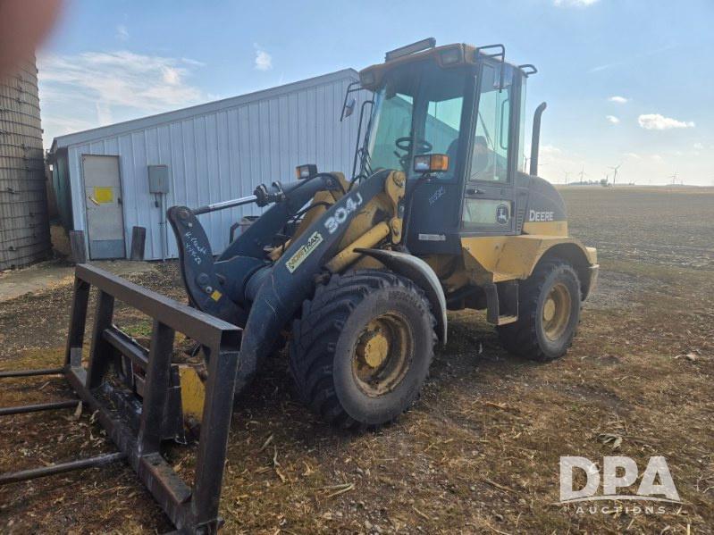 Image of John Deere 304J Primary image