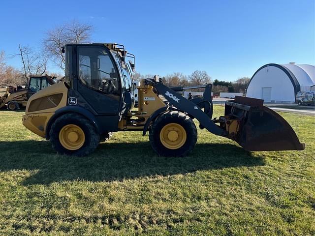 Image of John Deere 304K equipment image 3