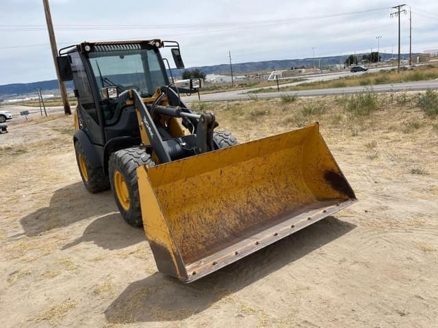 Image of John Deere 304K equipment image 2