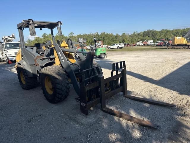 Image of John Deere 304K equipment image 4