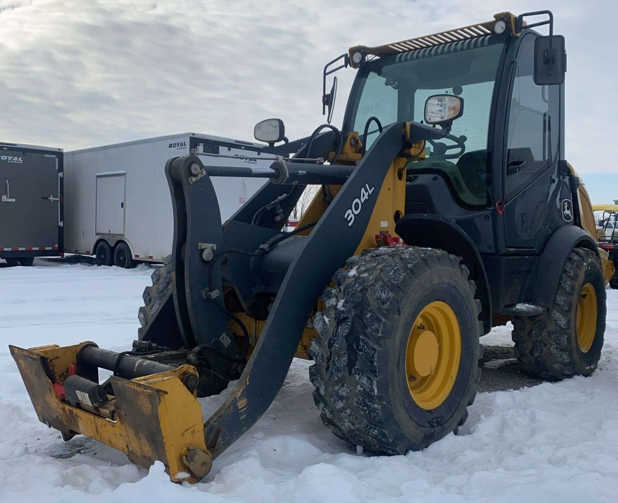 John Deere 304L Equipment Image0