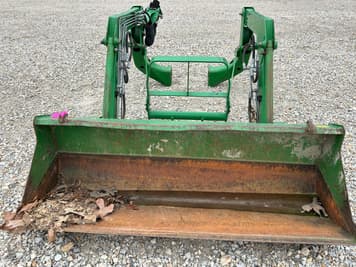 Main image John Deere 305