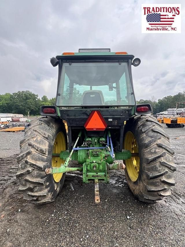 Image of John Deere 3055 equipment image 3