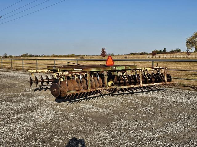 Image of John Deere 310 equipment image 4