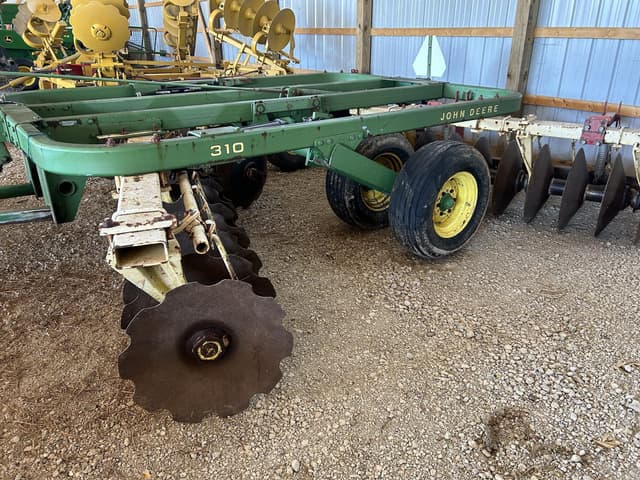 Image of John Deere 310 equipment image 2