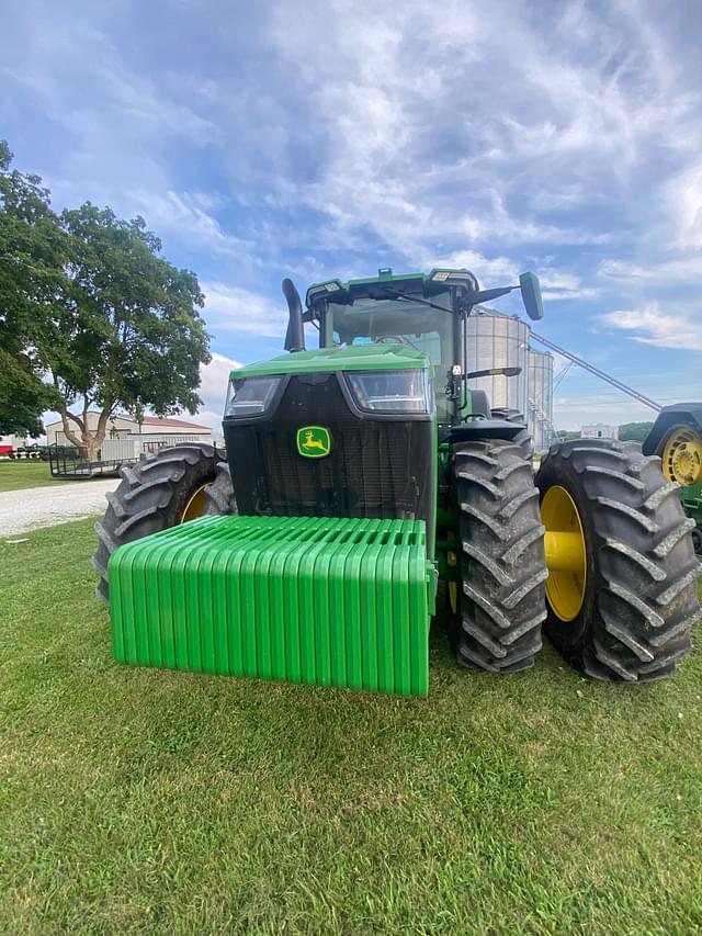 Image of John Deere 8R 310 equipment image 4