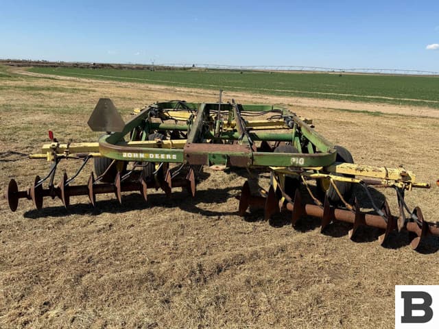 Image of John Deere 310 equipment image 2