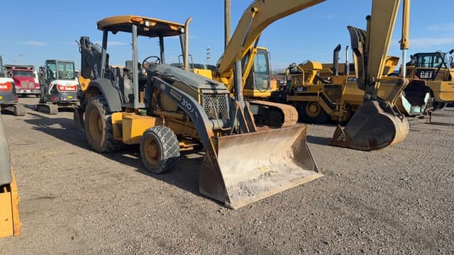 Image of John Deere 310J equipment image 2