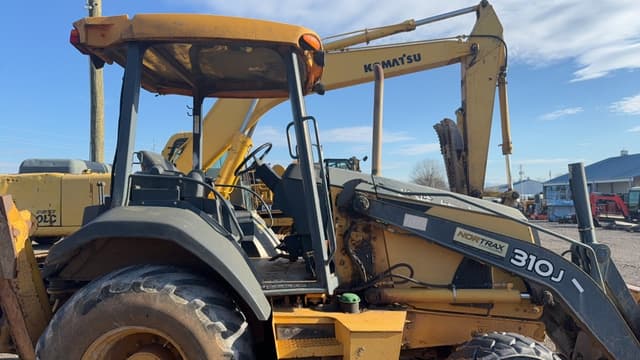 Image of John Deere 310J equipment image 4
