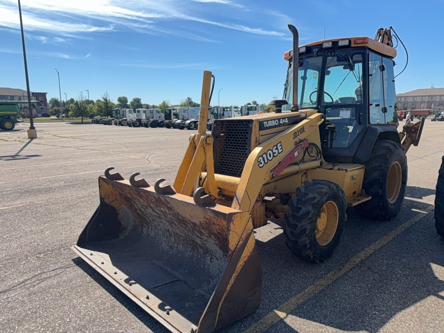John Deere 310 Equipment Image0