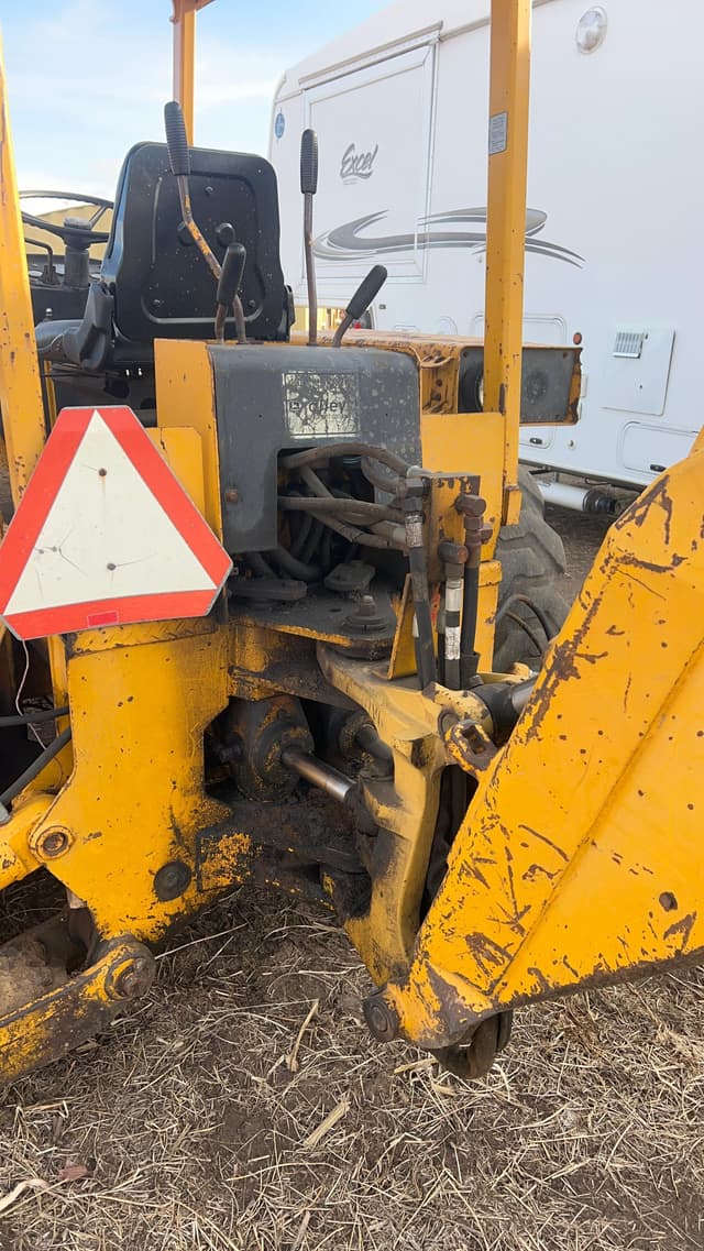 Image of John Deere 310 equipment image 1