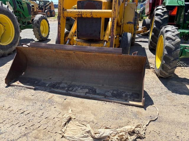 Image of John Deere 310 equipment image 2