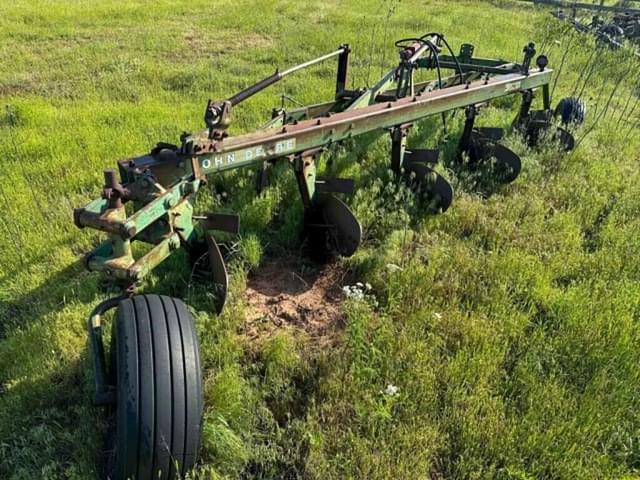 Image of John Deere 3100 equipment image 2