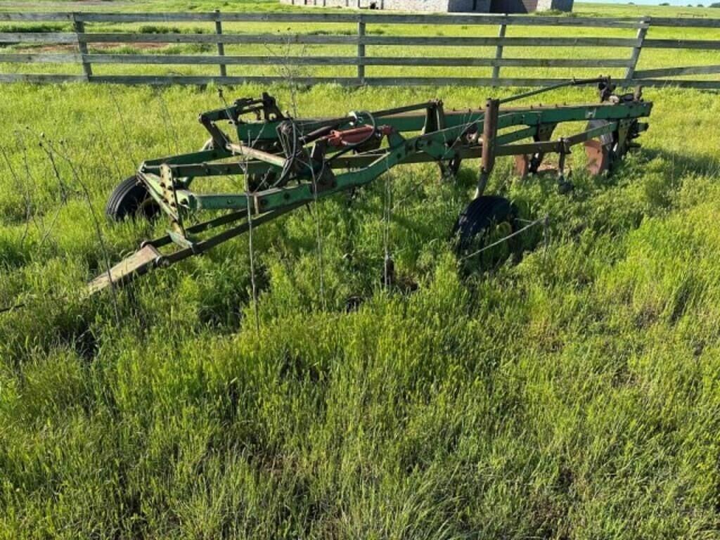 Image of John Deere 3100 Primary image
