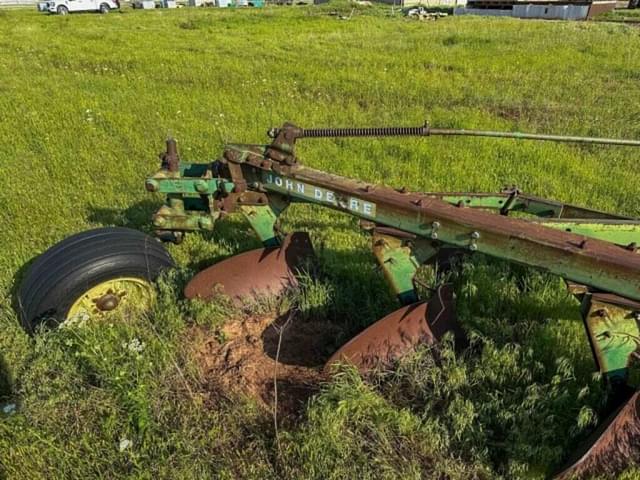 Image of John Deere 3100 equipment image 4