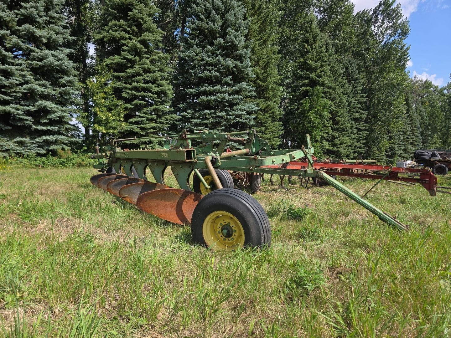 John Deere 3100 Equipment Image0