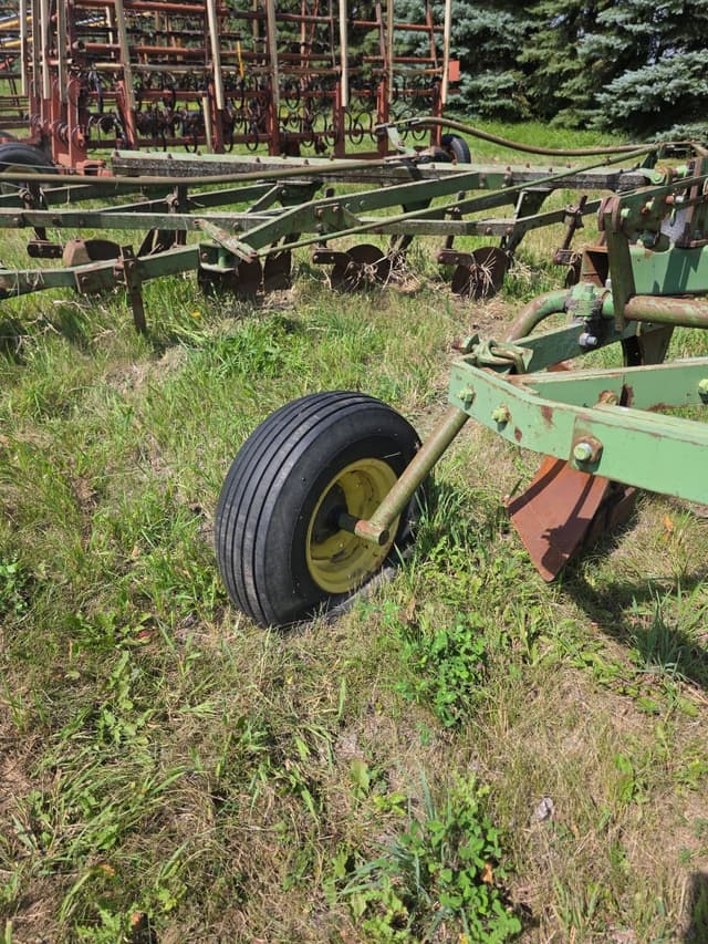 Image of John Deere 3100 equipment image 2