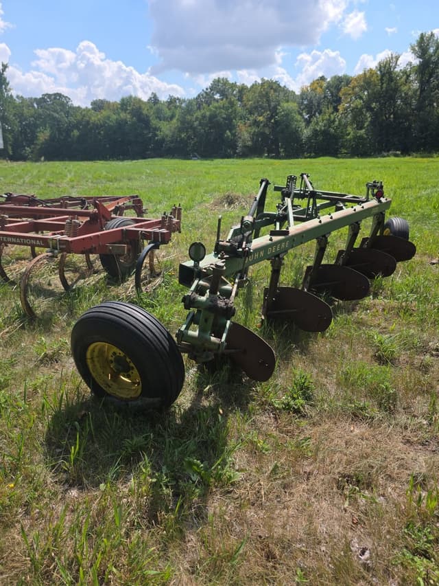 Image of John Deere 3100 equipment image 4