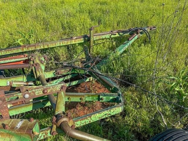 Image of John Deere 3100 equipment image 4