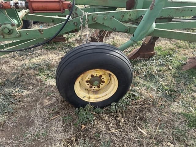 Image of John Deere 3100 equipment image 4