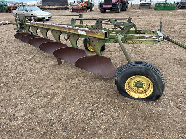 Image of John Deere 3100 equipment image 1