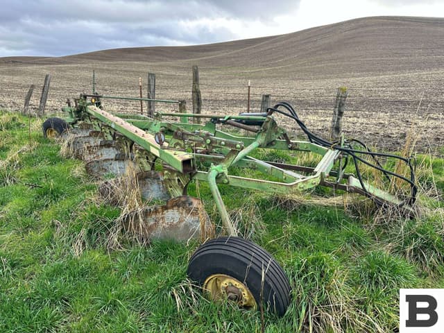 Image of John Deere 3100 equipment image 3