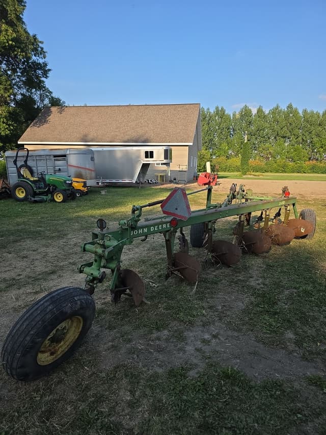 Image of John Deere 3100 equipment image 4